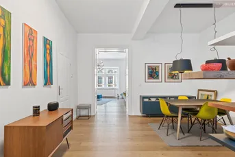 Stilvoll renovierte Altbauwohnung im 3.Bezirk. Citynaher Lifestyle mit besonderem Flair.