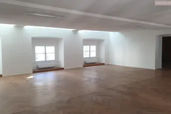 FREYUNG: Bürofläche im wunderschönen Palais Harrach
