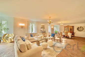 Ceconi - Villa - ein traumhaftes Unikat in der Riedenburg