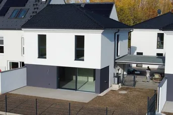 Energieeffizientes Einfamilienhaus mit Photovoltaik und Luftwärmepumpe individuell gestaltbar inklusive Carport