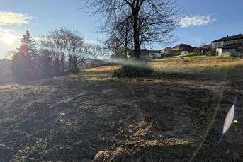sonniger Baugrund mit Fernsicht zu verkaufen