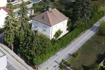 Wohnhaus mit großem Baugrundstück im Zentrum von Mattersburg – viel Potenzial