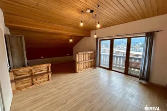 Gemütliche Dachgeschosswohnung mit Bergblick in Reutte