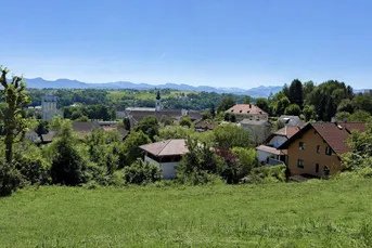 Exklusives Baugrundstück mit unverbaubarem Berg- und Weitblick