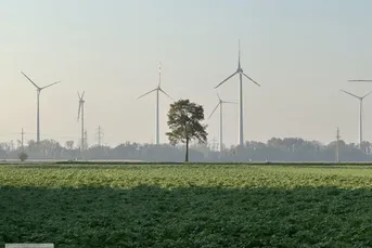 PERFEKT AUFGETEILT, SONNIG, PRIVAT /// Baugrundstück mit perfekter Infrastruktur nahe Schlosspark