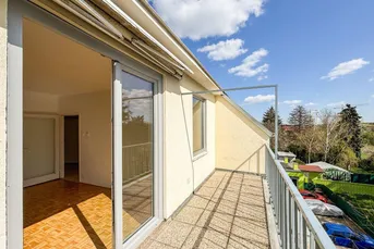 Sonnige DG-Wohnung mit Weitblick und Terrasse - Wohlfühlfaktor!