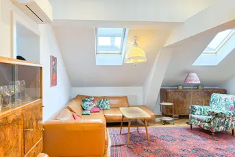 Fully furnished attic apartment with secluded 60 m² roof terrace! Very suitable for Expats!