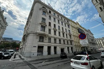 Repräsentative Bürofläche in der Falkestraße!