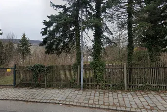 Exklusives Grundstück in bester Lage von Neustift am Walde !