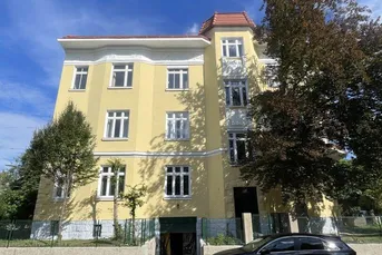 5-Zimmer-Familienwohnung mit Grünblick