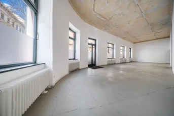 Außergewöhnliches Loft-Atelier mit 330 m², imposanter Raumhöhe &amp; einzigartiger Sichtbarkeit