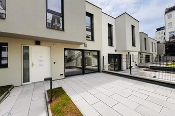 MODERNE TOWNHOUSES MIT EIGENGARTEN BEIM ROCHUSMARKT - ERSTBEZUG