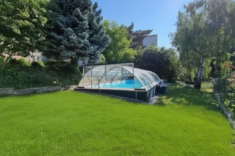 EINFAMILIENHAUS MIT GARTEN UND POOL - BEZUG AB DEZEMBER 2025