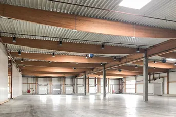 Große, beheizbare Gewerbehalle (2.835 m²) in Parndorf für € 2,90,--/m² zu mieten