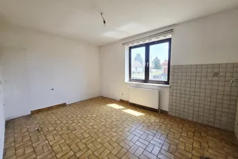 Wohnen am Tor zum Nationalpark Thayatal! Haus mit 130 m², 6 Zimmer und großem Garten in toller Ruhelage – bereit für neue Ideen!