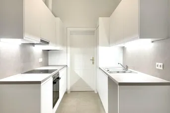Wunderschön sanierte Altbauwohnung am Getreidemarkt | 1-Zimmer + Kabinett | getrennte Küche