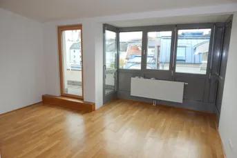 "PROVISIONSFREI" Helle und ruhige Terrassenwohnung mit Garagenplatz