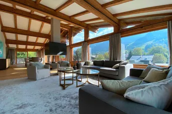 Exklusives Landhaus mit Indoor-Pool und Streifblick in Kitzbühel