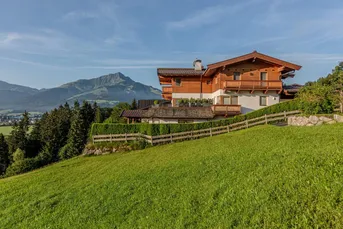 Landhaus Villa mit Tiefgarage und unverbaubarem Bergblick