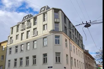 DACHGESCHOSSWOHNUNG MIT EINBAUKÜCHE *ERSTBEZUG*