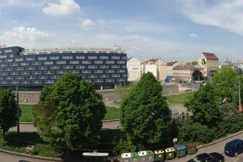 Büroetagen an der U4/U6-Station Längenfeldgasse