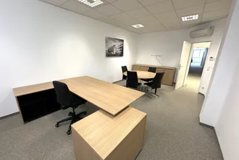 Moderne Büroflächen im Zentrum - mit Lounge und voll ausgestatteten Besprechungsräumen