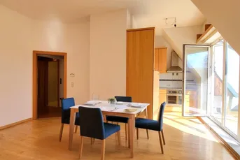 YOUTH FLAT!! Coole STARTERWOHNUNG mit TERRASSE im DACHGESCHOSS