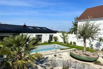 WOHNEN WO ANDERE URLAUB MACHEN - TRAUMHAFTE LIEGENSCHAFT MIT POOL UND SEEBLICK