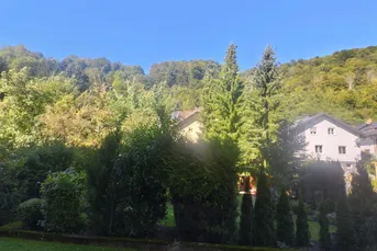 Sehr schöne Eigentumswohnung mit Blick ins Grüne
