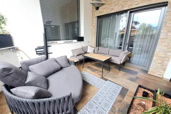 Eigentumswohnung mit Terrasse, Sauna, Whirlpool und 2 Kfz-Stellplätzen