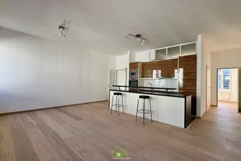 Erstbezug nach Sanierung: ruhige 4 Zimmer Eigentumswohnung ca. 103m²