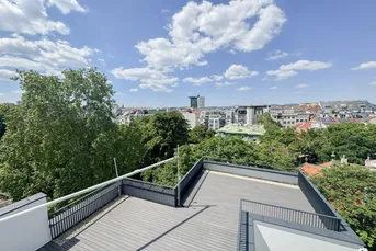 Luxus-Dachgeschosswohnung mit vier Terrassen und Whirlpool
