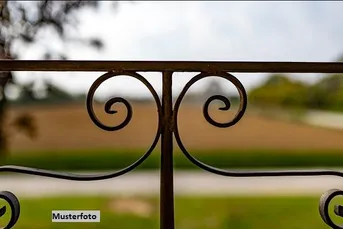 Einfamilienhaus mit Garage