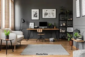 +++ Elegante Altbauwohnung mit großzügigem Raumangebot, Balkon &amp; Lift +++
