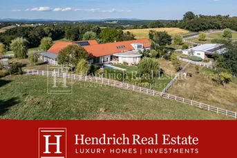Landhaus der Superlative mit Reitstall und -halle in der Golf- und Thermenregion