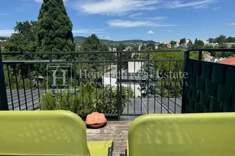 Stilvolle solitäre 3-Zimmer-Dachterrassenwohnung mit Kahlenbergblick, direkter Liftfahrt &amp; Garage