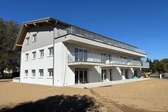 Exklusiv ausgestattete, neue 2-Zi. Gartenwohnung in Toplage von Bürmoos!