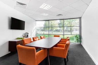 All-inclusive-Zugang zu professionellen Büroräumen für 4 Personen in Regus Hall Haus