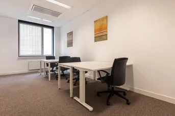 Privater Büroraum für 4 Personen in Regus Westbahnhof