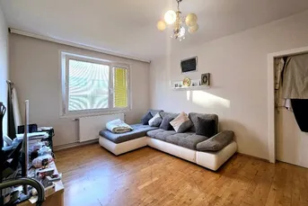 Helle 2-Zimmer-Wohnung nahe Quellenstraße