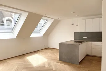 Grünruhelage nahe Belvedere! Luxuriöse 3-Zimmer-Erstbezug-Dachgeschoss-Wohnung mit zwei Balkonen in historischem Gebäude