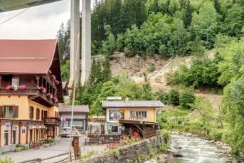 Nahe Katschberg und Nockberge! Teilrenovierter Landgasthof / Generationenhaus im Ski- und Wandergebiet mit Potential
