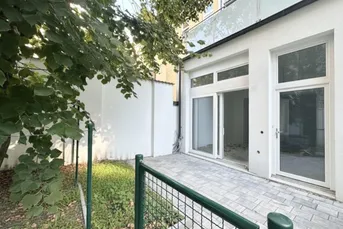 Erstbezug in U-Bahn-Nähe! Liebevoll generalsanierte 3-Zimmer-Wohnung mit Eigengarten und Terrasse in Gründerzeithaus
