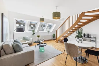 Bestlage Servitenviertel! Sonnendurchflutete 2-Zimmer-Dachgeschoss-Wohnung in Ruhelage