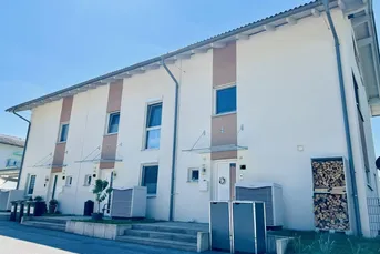 Modernes Reihenhaus in Eugendorf mit Ausbaugenehmigung des Dachbodens