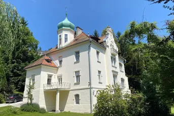 Elegant art nouveau villa with a view of Lake Wörthersee. Elegante Villa mit Wörthersee-Blick
