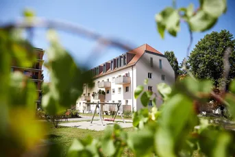 GROSSZÜGIGE 4-5,5 ZIMMER-EIGENTUMSWOHNUNG - PROVISIONSFREI