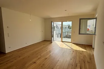 Wohnen im "Kleegarten"_schöne 2-Zimmer-Wohnung mit Balkon inkl. KÜCHE_Provisionsfrei!_Top 9