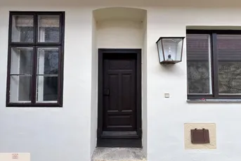 Traditionelles Winzerhaus mit zwei Einfahrten und 1.393 m² Grundstücksgröße - Gumpoldskirchen