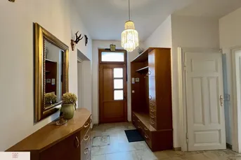 Durchdachtes Terrassenhaus mit Einliegerwohnung - Möllersdorf